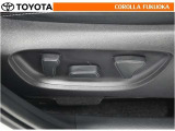 運転席パワーシート。お好みの乗車姿勢を電動で調整できます。