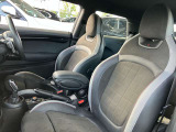 このお車はMINI NET浦和美園に展示中です!総在庫900台を当店でご案内可能です!ご来場、お問い合わせをスタッフ一同お待ちしております。