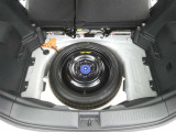 スペアタイヤ付きです!車に常時装備することで、もしもの時の備えとしてすごく安心です♪