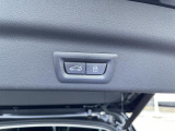 【パワーゲート】電動パワーゲートです。開閉がボタン1つで開け閉め行えます。また、状況に応じてのトランクハッチ開閉量を簡単に設定可能です。スマートオープナーも便利な機能です。ぜひお試しください。