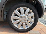 タイヤサイズは155/65R14です。