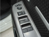 ◆パワーウィンドウスイッチ◆運転席から全席の窓の開閉操作を行うことが出来いつでも換気ができます!
