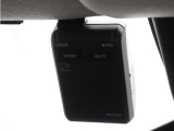 ◆ドライブレコーダー◆映像・音声などを記録する自動車用の装置です。 もしもの事故の際の記録はもちろん、旅行の際の思い出としてドライブの映像を楽しむことができます。