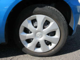 お車のお洒落も足元から!アルミホイール装備でバッチリ!