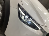 HBC(ハイビームコントロールシステム)が対向車や先行車を検知してロー・ハイビームの切り替えを行い、夜間の前方視界確保をサポートしてくれます。