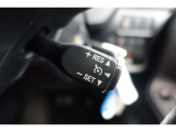 【クル-ズコントロ-ル】・・・高速道路などで一定速度でのクルージングが可能。 余分なアクセル操作を減らし、ドライバーの負担を軽減。 燃費の向上にも貢献します。