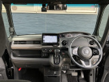 電子パーキングブレーキ搭載でオートブレーキホールドも装備(^^)/信号待ちなどで重宝しますよ〜(*^_^*)