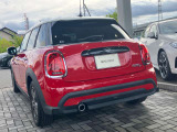 このお車はMINI NET浦和美園に展示中です!総在庫900台を当店でご案内可能です!ご来場、お問い合わせをスタッフ一同お待ちしております。