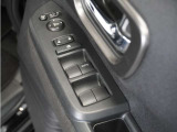 ◆パワーウィンドウスイッチ◆運転席から全席の窓の開閉操作を行うことが出来いつでも換気ができます!