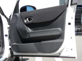 (運転席)ドアパネルにもアンビエントライトが装備されています!