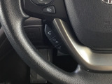 ステアリングのスイッチで通話操作が可能。手を離さずに使えるので安心して運転できます。
