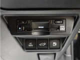 ETC車載器付きです。高速道路の料金所もスムーズに通過できます。