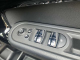 MINI専門のメカニックが、100項目にも上るポイントを徹底的にチェック。交換基準に達した部品があれば、交換整備の後にお客様へご納車致します。