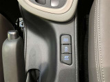 【EVモード】駆動用電池から電力を供給し、電気モーターのみを使って走行するモードです。住宅街や屋内の駐車場などで、騒音や排気ガスを気にすることなく走行することができます。