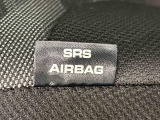 車両側方からの衝撃を緩和するSRSサイドエアバッグ(運転席/助手席)に加えて,SRSカーテンシールドエアバックも標準装備