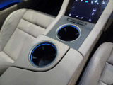Porsche認定中古車を多数展示しております。お気軽にお問い合わせください【Porsche center滋賀】