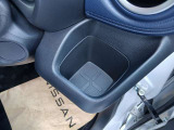 運転席側のドリンクホルダー