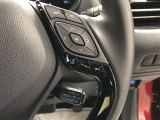《レーダークルーズコントロール(全車速追従機能付)》高速道路での渋滞やノロノロ運転を快適にサポート!車速に応じて追従支援してくれるので、ロングドライブも快適です!