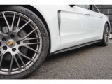 21インチ Panamera Exclusive Design スポーツホイール(サテン プラチナ塗装)です。