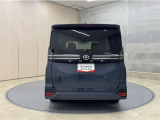 リヤ、後ろから見るとまた車の印象が変わってきますね☆☆