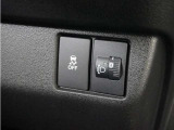 ◆VSA◆横滑り防止装置が装備されています。コーナーリング時の横すべりを抑える機能と、車両の急激な挙動変化を抑える機能で、安定した走行を実現しています。運転に安心とゆとりが出来ます。