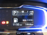 たとえばダイハツのお店にある、たくさんのスマアシ搭載車は、正常に作動する事をしっかり確認します。