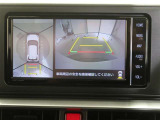 パノラミックビューモニター付きです。車両を上から見たような映像をディスプレイオーディオ画面に表示。運転席からの目視だけでは見にくい、車両周辺の状況をリアルタイムでしっかり確認できます。