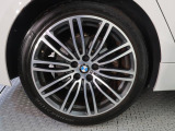 BMWならではの卓越した走りを支えるホイールと足回りです!