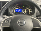 操作しやすく、ゆったりとした運転席となっています。