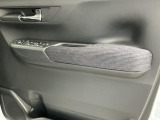 【現車確認及び来店納車のお願い】この対応は、メール等での車両状態のイメージの食い違いや、輸送中の傷でお客様にご迷惑をお掛けしない為の措置ですので、ご理解頂きますようお願い申し上げます。