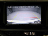 バックモニター装着車は後退時の強い味方です♪車庫入れや縦列駐車の際、後退操作の参考になるガイドラインをナビ画面に表示します。