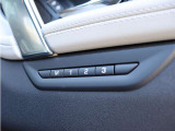 運転席シートメモリー機能を装備。お好みのシートポジションを記憶し、スムーズに呼び出せます。