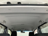 品質へのこだわり!フロアマットやシートなど車内をキレイに清掃し、ニオイや汚れなどを徹底的にクリーニングしてもらっております。室内はピカピカです☆