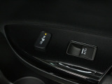Honda認定中古車ならではの無料保証付き!延長保証も御用意しております。ハイブリッド車両については初度登録から10年目までハイブリッド機構を保証いたします。全国Honda Cars店舗、一律対応!