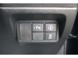 【パーキングセンサーシステム】センサーが周辺の障害物を検知。音とディスプレー表示で障害物との距離をお知らせし、ドライバーに注意を促します!