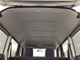 自社整備工場で点検整備をおこなってからお渡ししています。車検が残っている場合は『12ヶ月点検整備』を、車検整備付きの場合は『車検整備』をおこないます。整備費用は車両本体価格に含まれています。