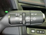 【オートライト】車外の明るさに応じて自動的にライトの点灯・消灯をしてくれます