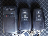 【スマートキー】人気装備のスマートキー付!荷物を持っている時や手が空いていない時に、カバンやポケットに入れたままでも鍵の開閉が出来ます♪