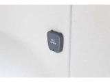 ラゲッジルームには12Vソケットがついており、アウトドアなどの際に電源として利用可能です。