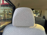 軽自動車の後部座席も足元スペース広々としていてシートの座り心地も良く快適にくつろげます♪