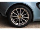 その熟成された完成形である「Sport 220-II」のワンオーナー車、かつアニバーサリーブルーという希少なカラーリングと良好な整備履歴が揃った個体は、中古車市場でも滅多に出逢えません。