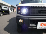 LEDヘッドライトを装備しています!本当に明るくて暗い夜道も安心して運転できます。一度体験したら手放せない装備です!