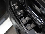 ◆パワーウィンドウスイッチ◆運転席から全席の窓の開閉操作を行うことが出来いつでも換気ができます!