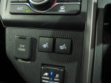 運転席と助手席にはシートヒーターが装備されています。寒い時期に嬉しい装備です。