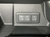 スマートフォンやお手持ちの機器のバッテリー残量が少なくなっても、運転中に充電ができるので安心ですね!