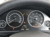 『運転』に対するBMWのこだわりはメーターパネルにも表れております。視野性の良いメーターパネルは疲労感の軽減と、運転の楽しさをもたらしてくれます。