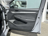 点検整備ご納車前にCertified Pre-Owned独自の「点検チェック項目シート」により、部品や機能に関する全71項目もの厳しいチェックを実施します。