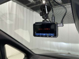 ドライブレコーダー装着車両です