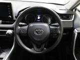 各操作スイッチなどもハンドルから手を放すことなく操作可能で安全運転に支援いたします!