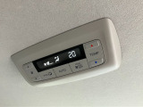 運転席・助手席・後席の3つのソーンそれぞれで、お好みの温度設定ができます。